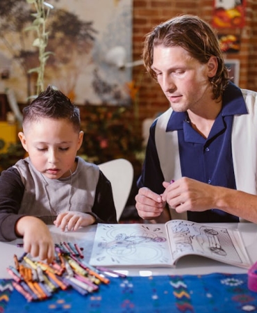 Evde-Cocuk-Gelisimini-Destekleyen-Eglenceli-Aktiviteler-featured